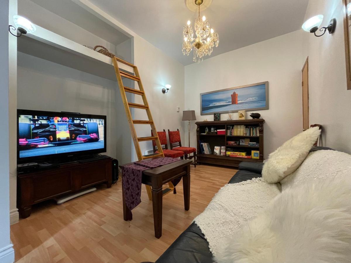 Chambres El Mediterraneo Rooms Монреаль Екстер'єр фото